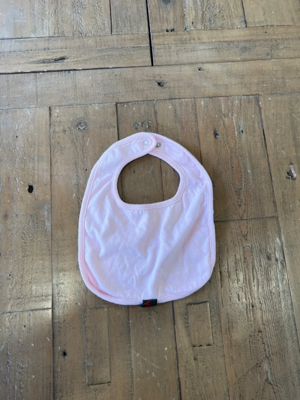 Gucci pale pink cotton bib 3-6 months grosgrain logo tag